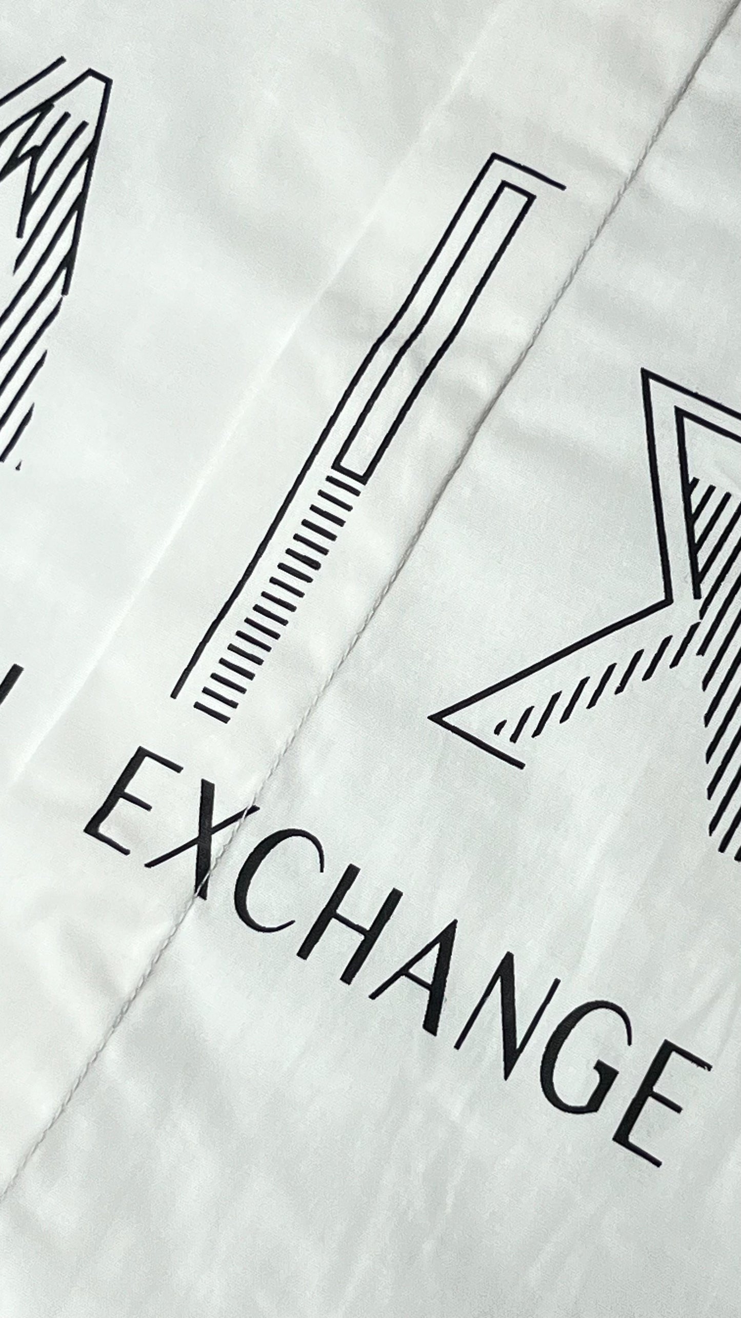 ARMANI EXCHANGE (White with A/X Logo M)